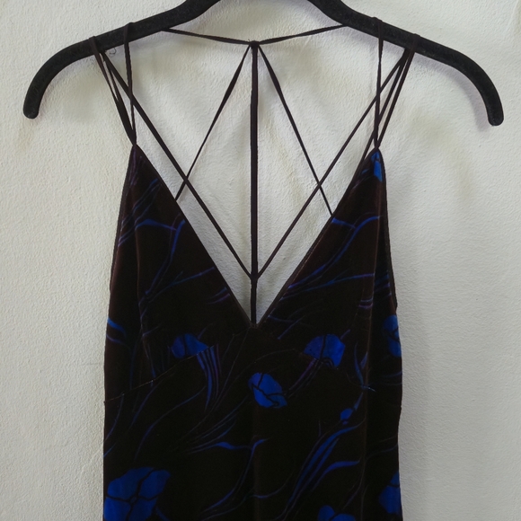 Urban Outfitters Ecote Velvet Floral Dress - Picture 8 of 10